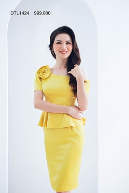 Alternative view of Đầm tiệc lụa, bông nổi bờ vai DTL1424