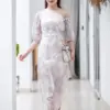 Đầm tơ lệch vai - Ảnh 2